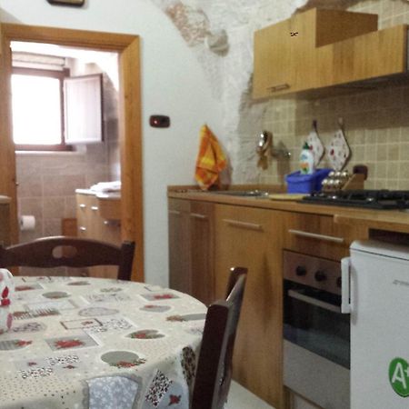 הוילה לוקורוטונדו Trulli Manuela מראה חיצוני תמונה