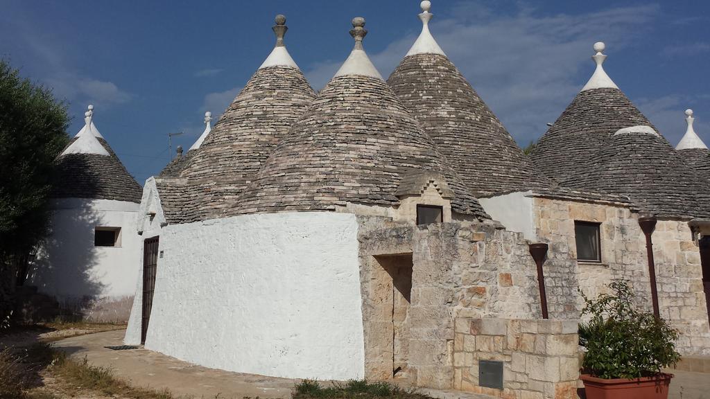 הוילה לוקורוטונדו Trulli Manuela מראה חיצוני תמונה