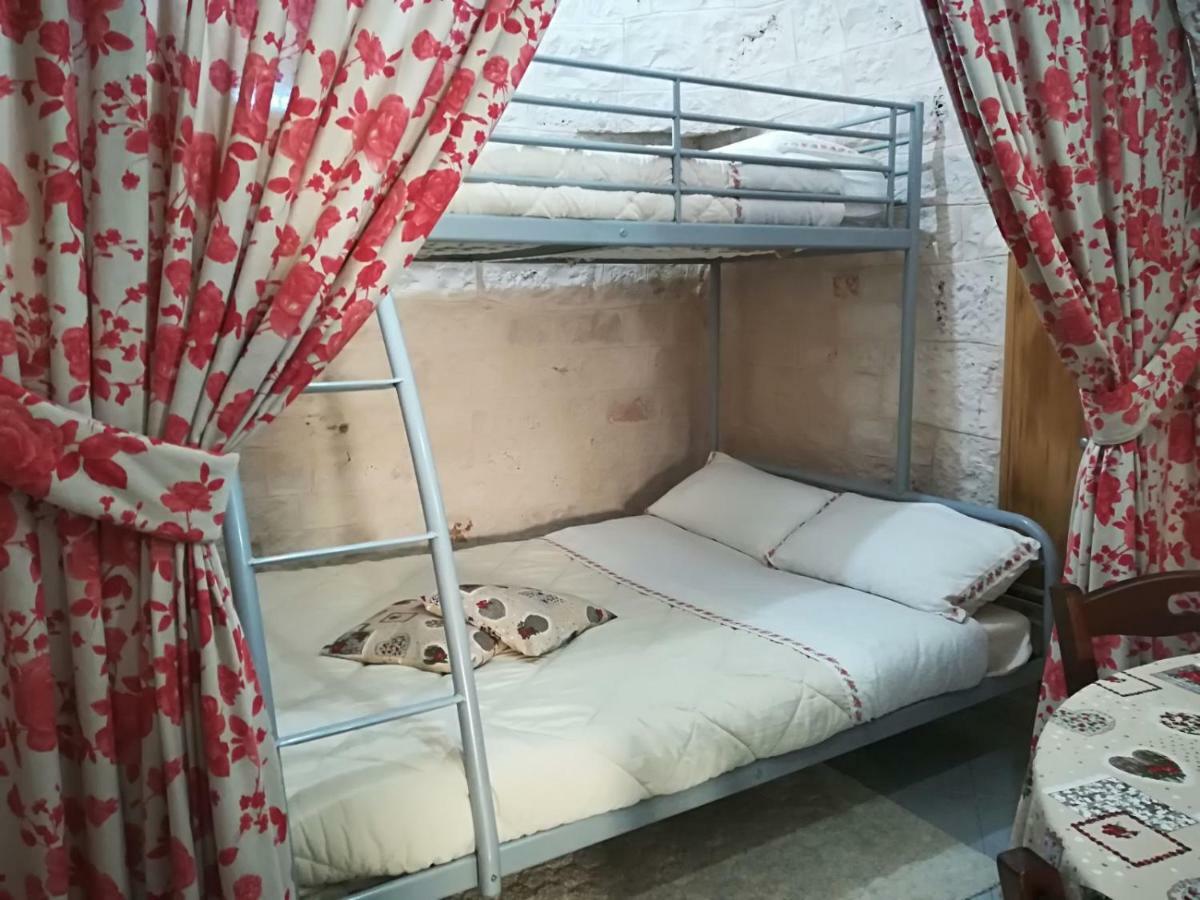 הוילה לוקורוטונדו Trulli Manuela מראה חיצוני תמונה