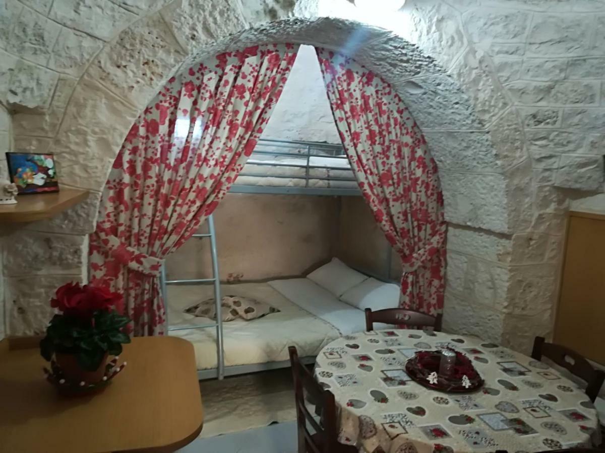הוילה לוקורוטונדו Trulli Manuela מראה חיצוני תמונה